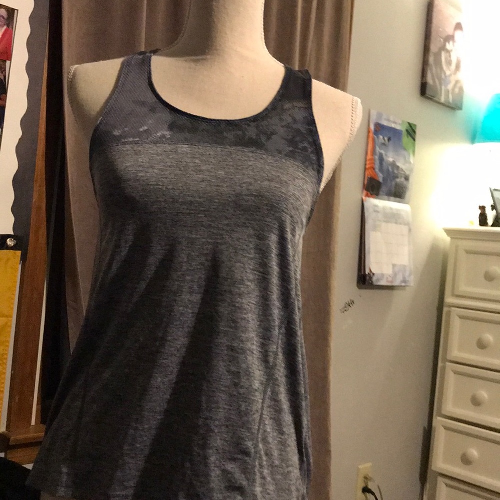 Reebok tank